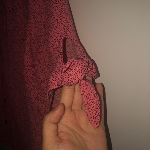 Pink button up shirt with black speckles. - Picture 2 of 4